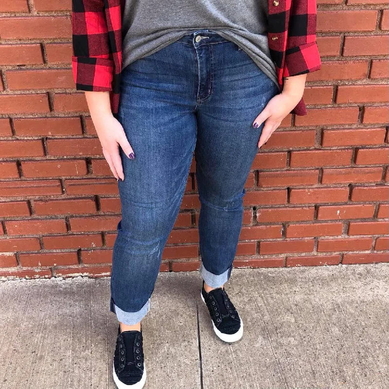 Cozy Fashion Judy Blue Midrise Boyfriend Jeans